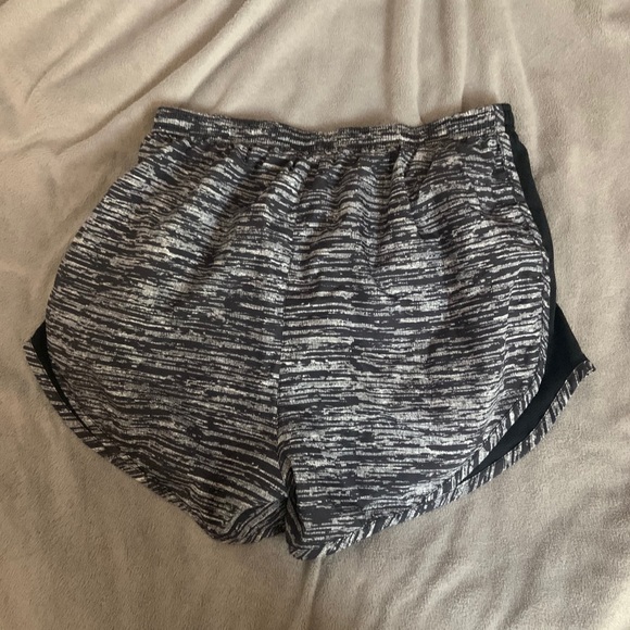 Nike shorts - Picture 2 of 3
